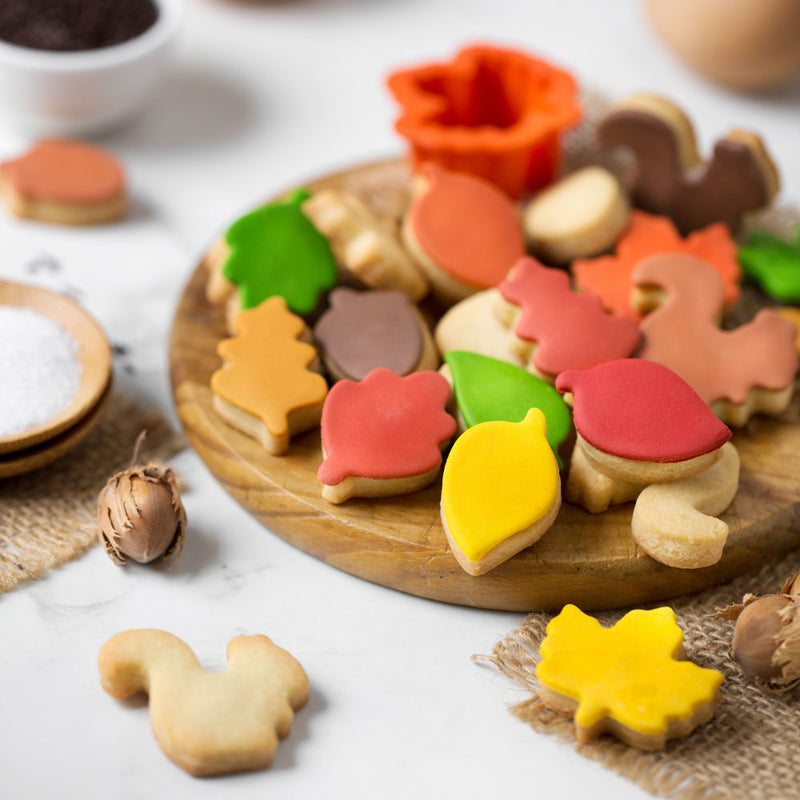 Mini autumn leaves cutter