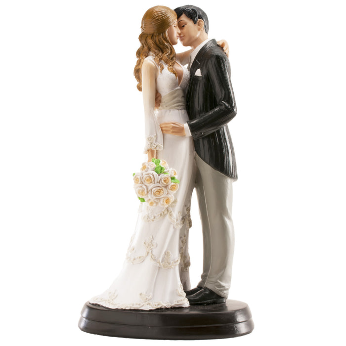 Kissing Couple With Flowers 18cm